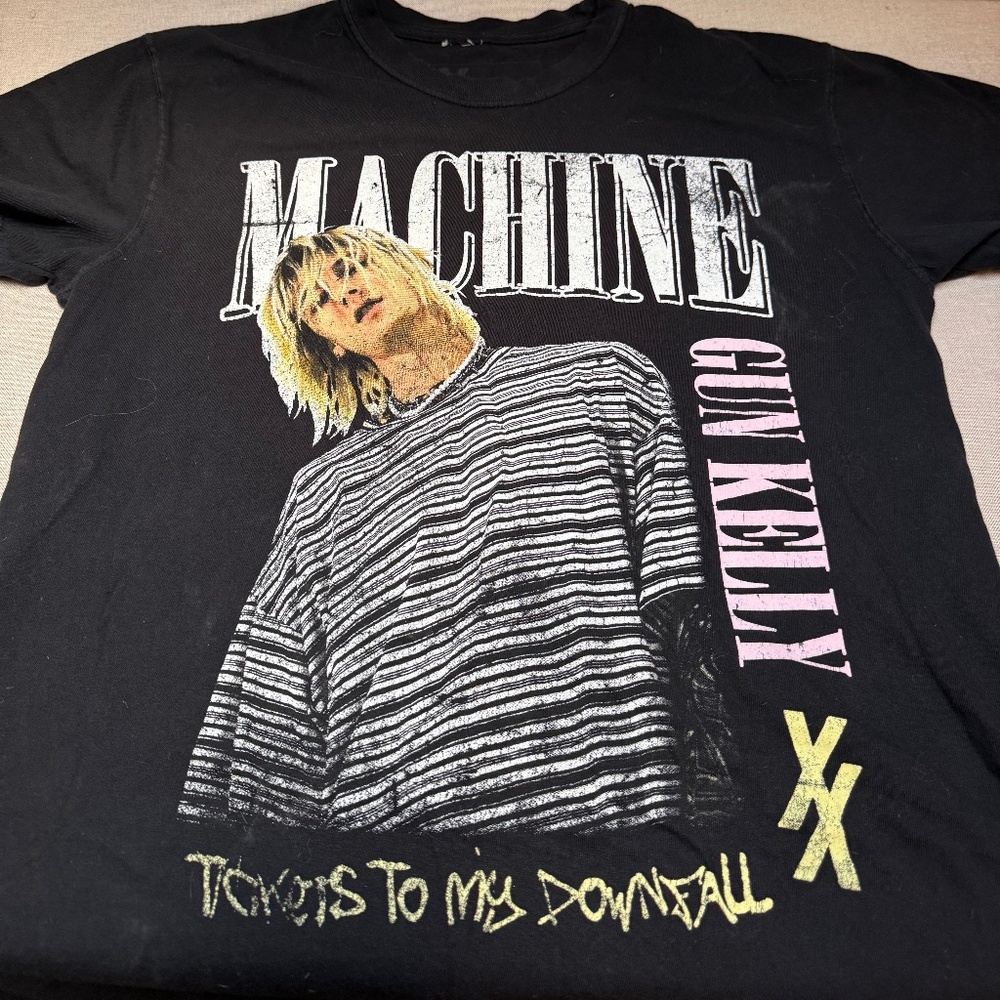 Machine Gun Kelly Tickets To My Downfall Tour Shirt Size Medium